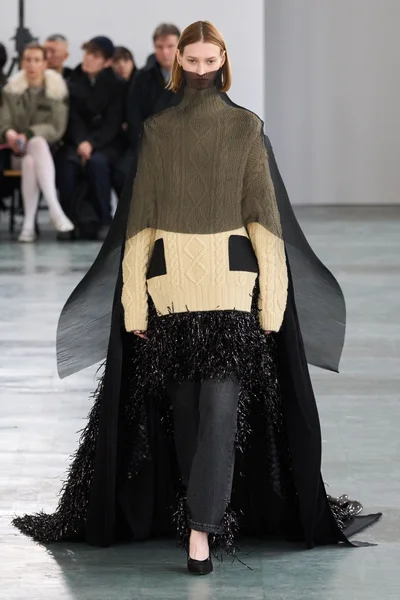 Look 35